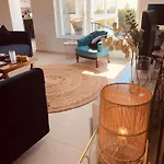Casa Luna Elviria Марбелья