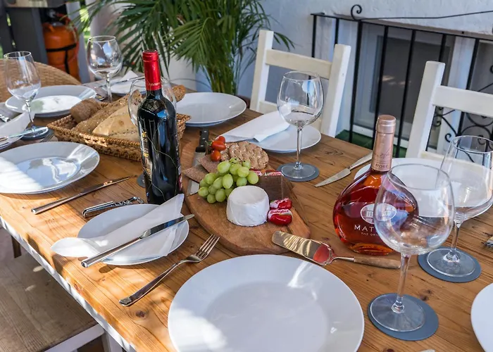 Casa Luna Elviria Марбелья
