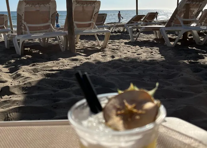 Casa Luna Elviria * Марбелья