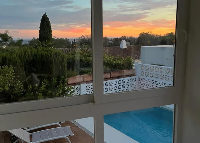 Casa Luna Elviria Дом отдыха Марбелья