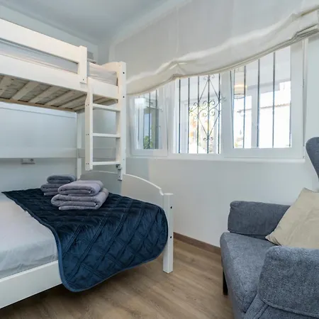 Holiday home Family Friendly Elviria Casa Luna
