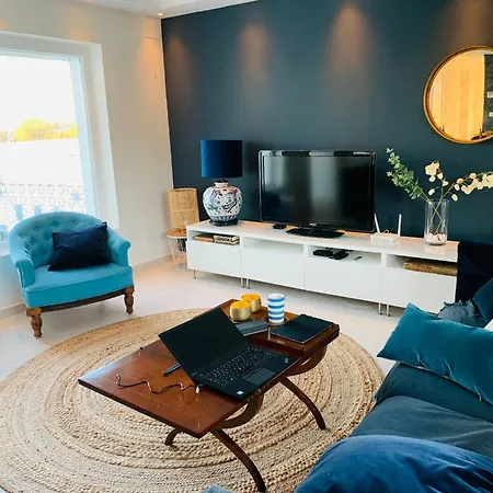 Casa Luna Elviria * マルベーリャ