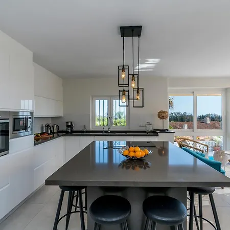 Casa Luna Elviria * Марбелья